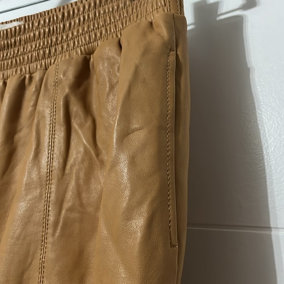 FRAME Lamb Leather Cropped Pants - Picture 6 of 10